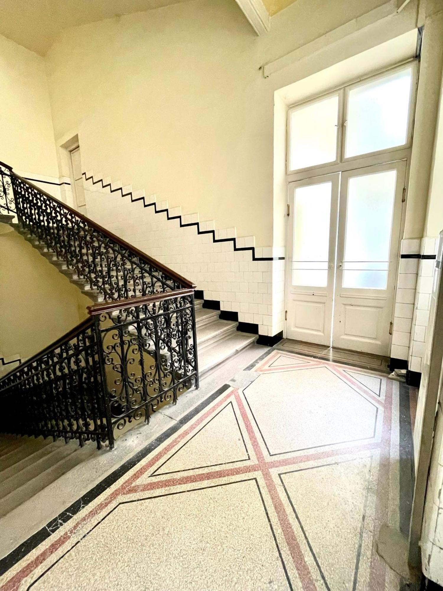 Amazing Swedish 3 Rooms Apartment In The City Center Budapeste Exterior foto